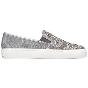 International Concept women shoes.